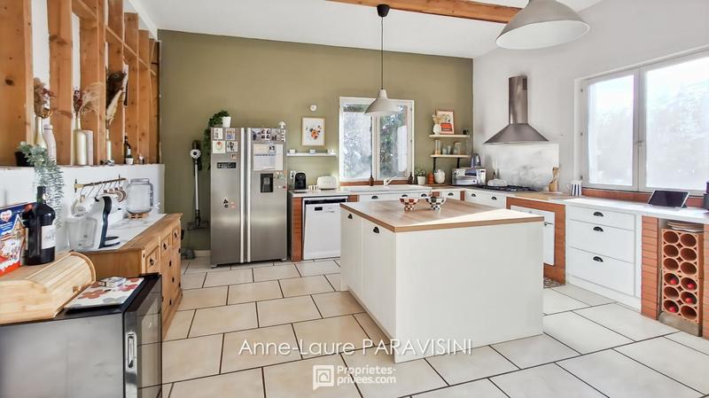 Maison - 197 m² - 6 pièces