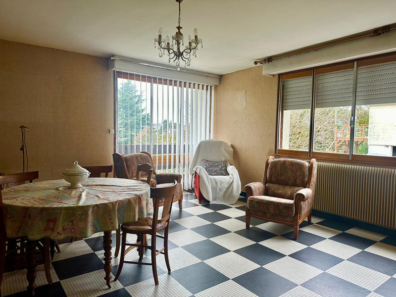 Maison - 140 m² - 5 pièces