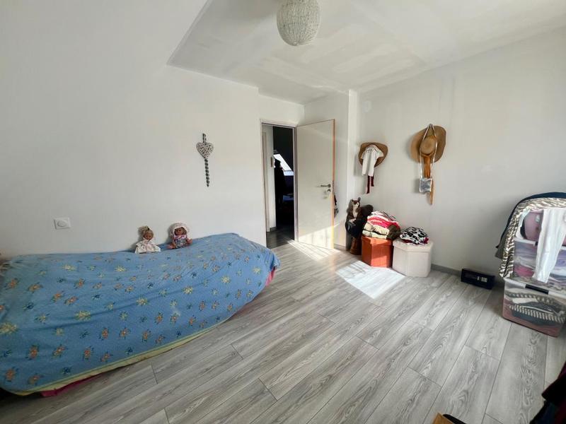 Maison - 92 m² - 5 pièces