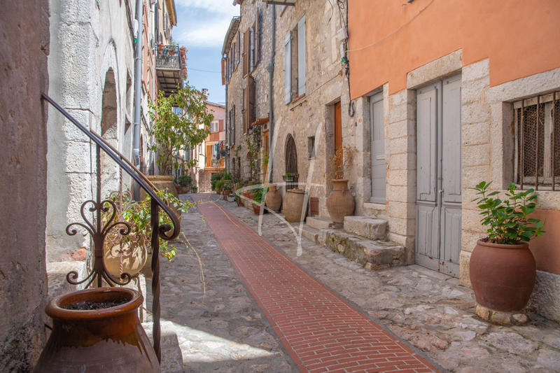 Maison traditionnelle - 137 m² - 6 pièces