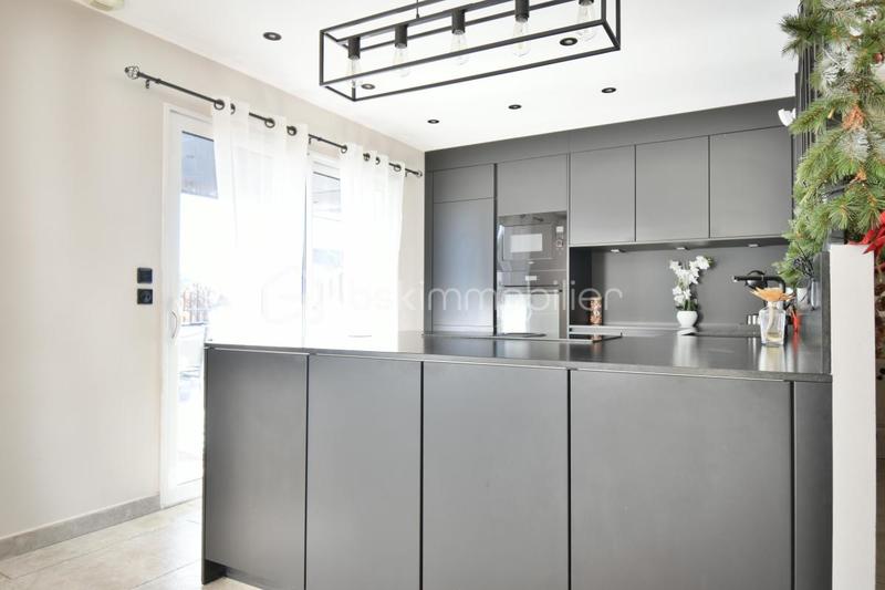 Maison - 101 m² - 4 pièces