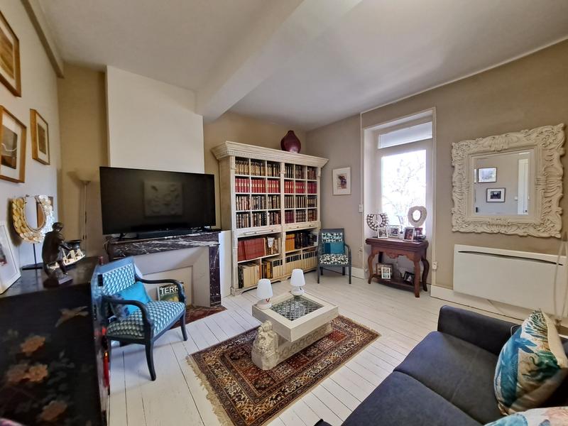 Maison - 273 m² - 10 pièces