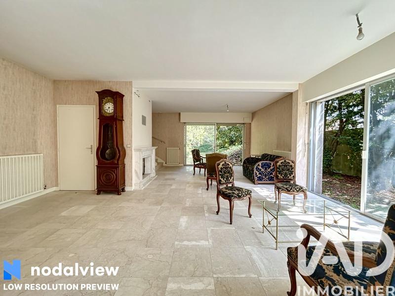 Maison de maîtres - 315 m² - 9 pièces