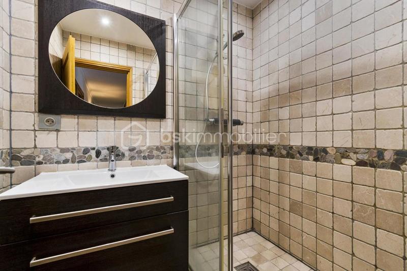 Maison - 189 m² - 8 pièces