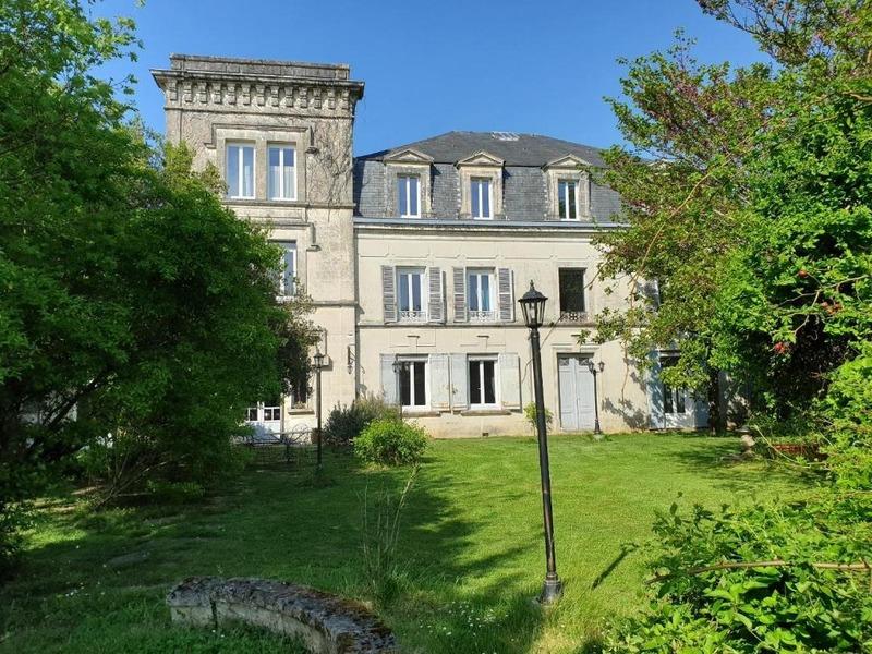 Château - 700 m² - 22 pièces