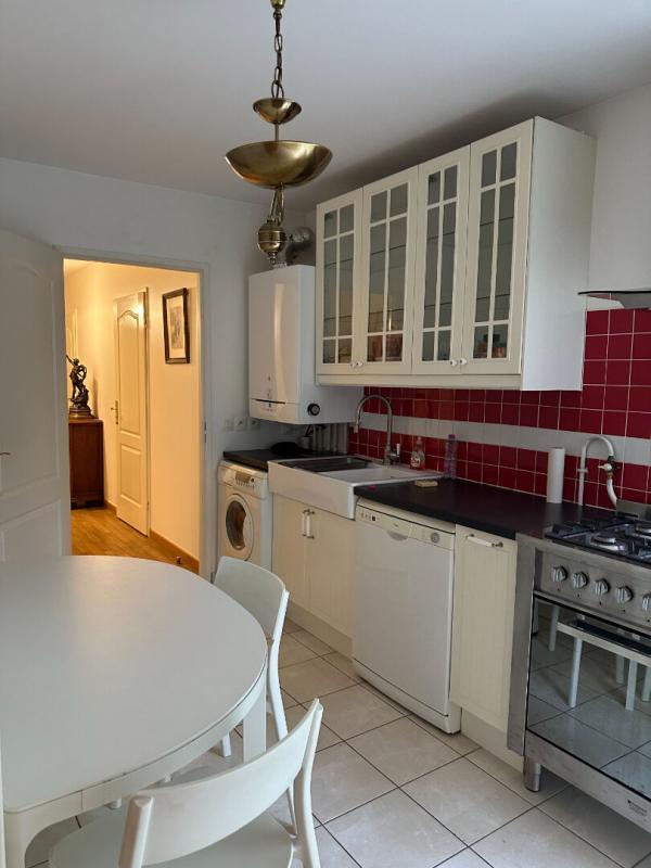 Appartement - 95 m² - 5 pièces