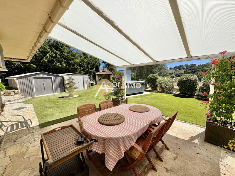 Maison - 211 m² - 9 pièces