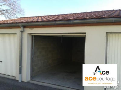 Parking / Garage - 900 m²