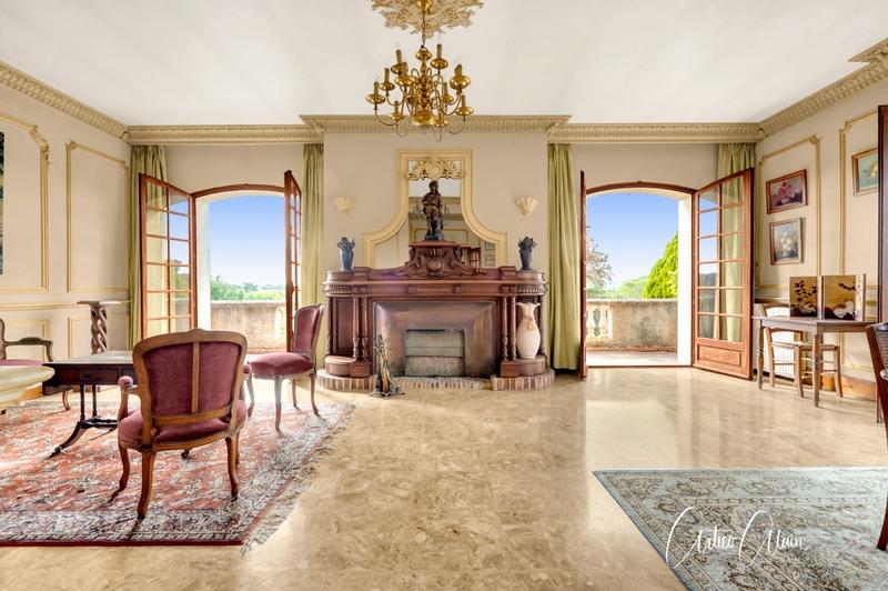 Propriété - 326 m² - 10 pièces