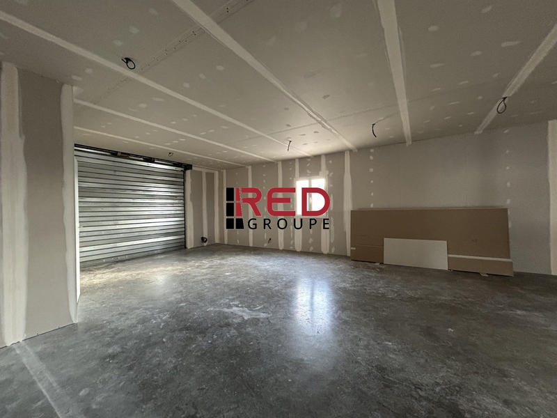 Local commercial - 210 m²