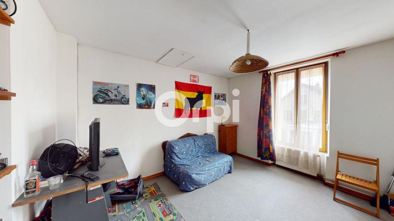 Maison - 243 m² - 6 pièces