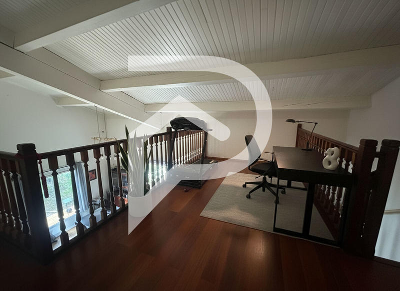 Maison - 165 m² - 6 pièces