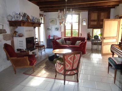 Maison - 180 m² - 7 pièces
