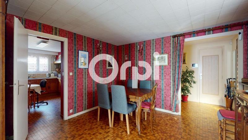 Maison - 200 m² - 7 pièces