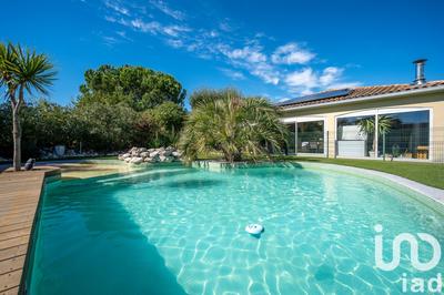 Maison - 238 m² - 7 pièces