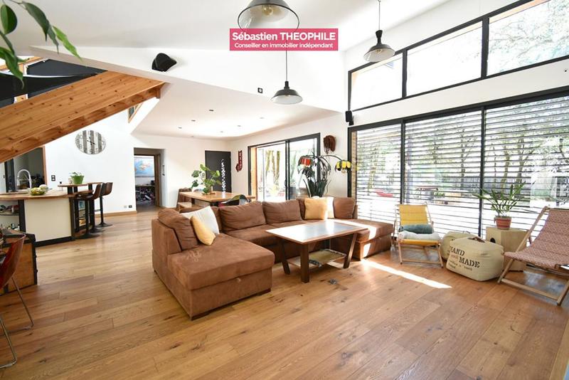 Maison - 161 m² - 5 pièces