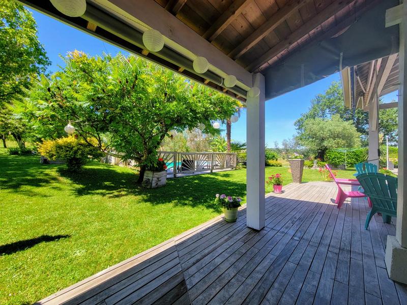 Maison - 274 m² - 8 pièces