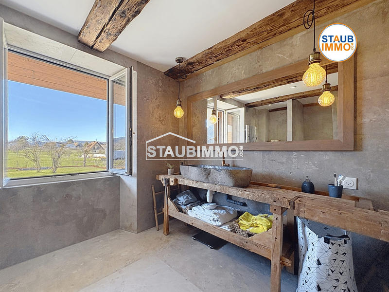 Maison - 243 m² - 7 pièces