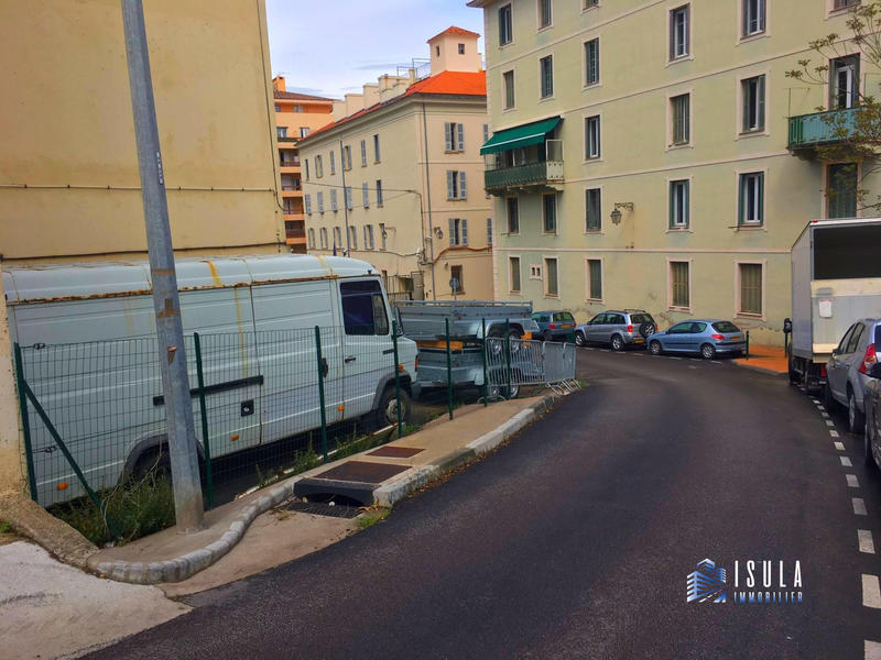 Parking / Garage - 16 m²