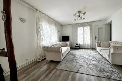 Maison - 165 m² - 8 pièces