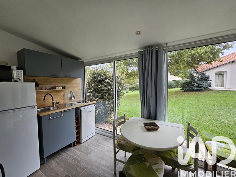 Maison - 312 m² - 9 pièces