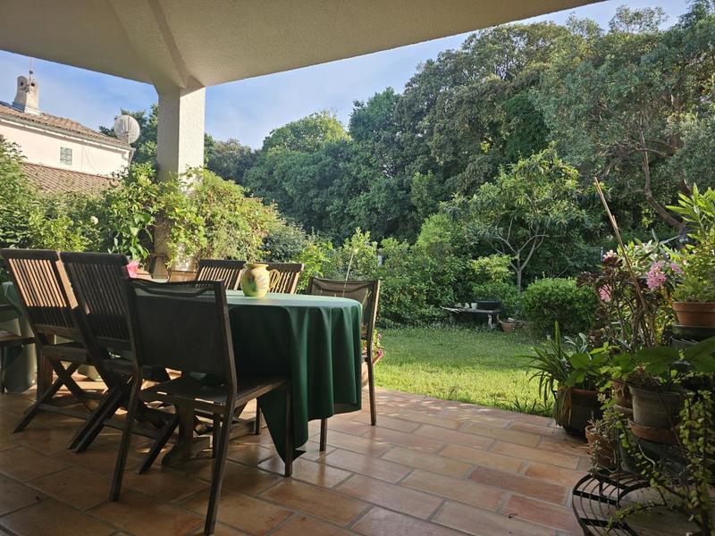 Maison - 206 m² - 6 pièces