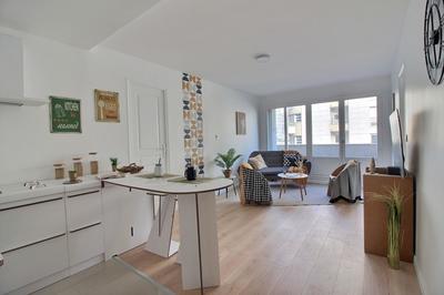 Appartement - 80 m² - 5 pièces