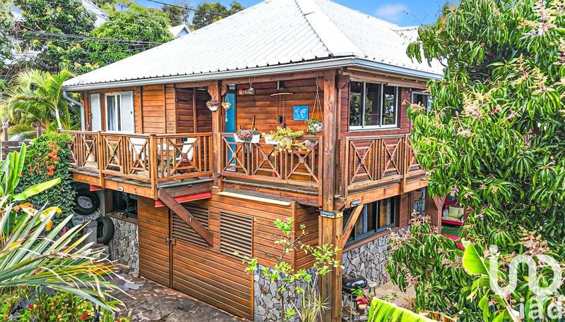 Maison - 180 m² - 7 pièces