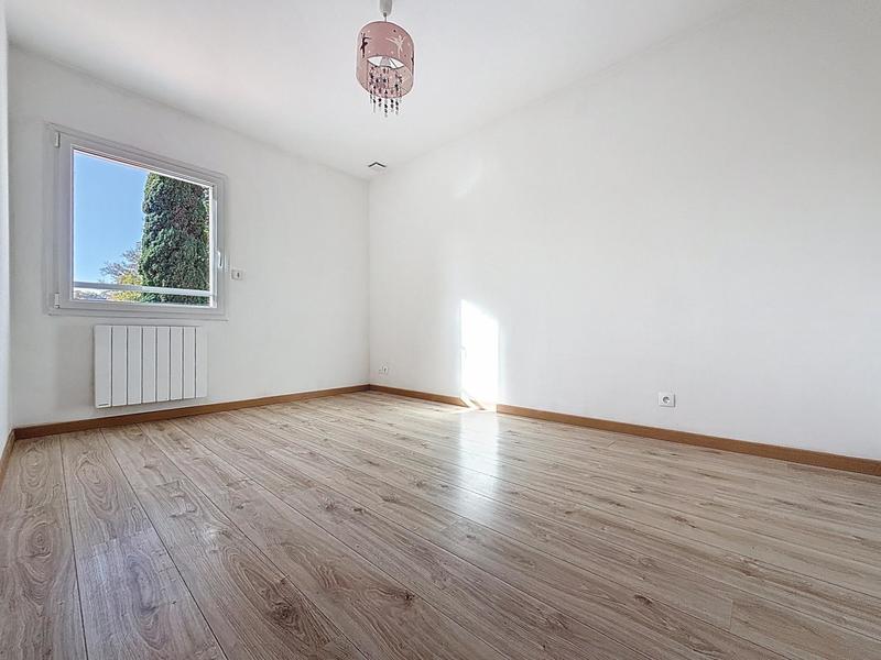 Maison - 215 m² - 7 pièces