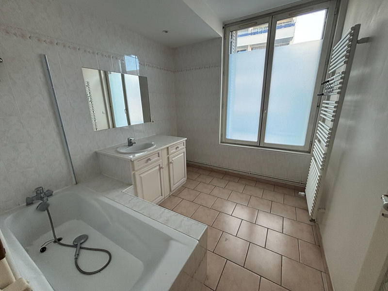 Appartement - 84 m² - 4 pièces