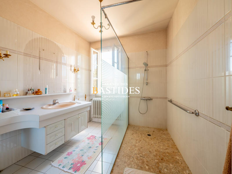 Maison - 474 m² - 9 pièces