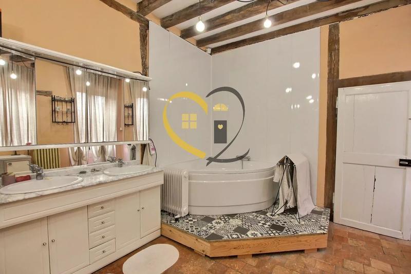 Maison - 194 m² - 6 pièces