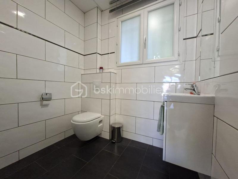 Local commercial - 78 m² - 4 pièces