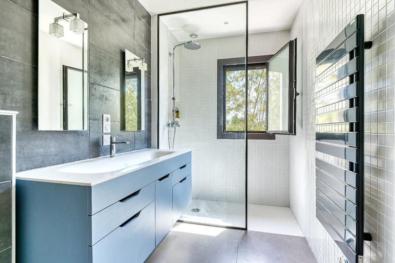 Maison - 300 m² - 11 pièces