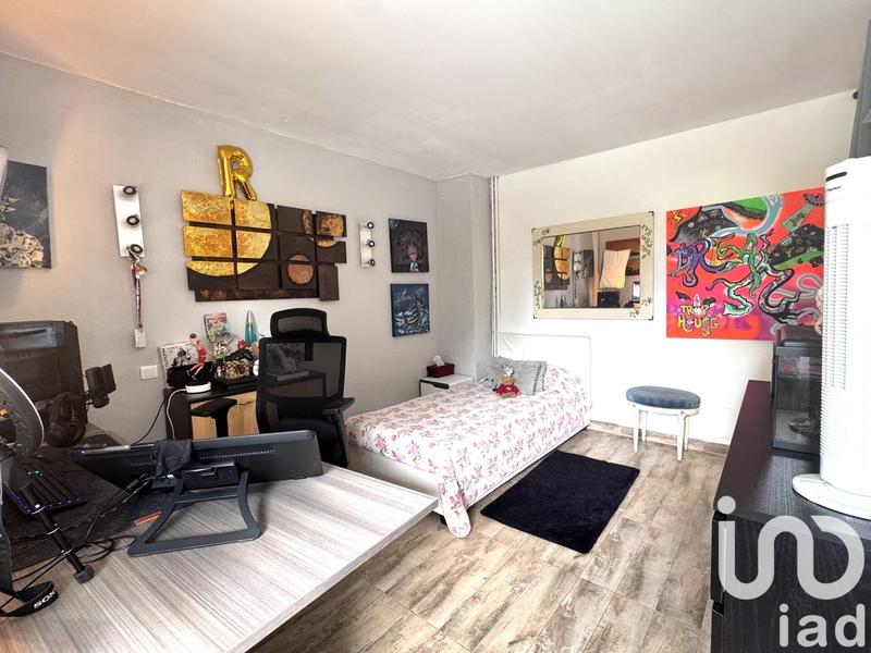 Maison - 181 m² - 7 pièces