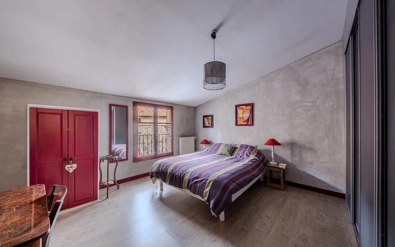 Maison de ville - 220 m² - 8 pièces