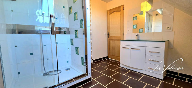 Maison - 254 m² - 5 pièces