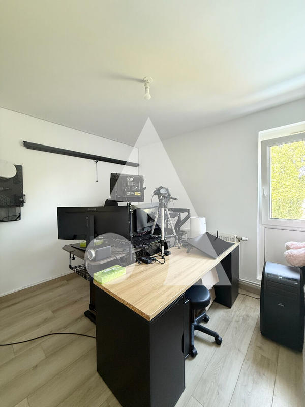 Maison - 92 m² - 4 pièces