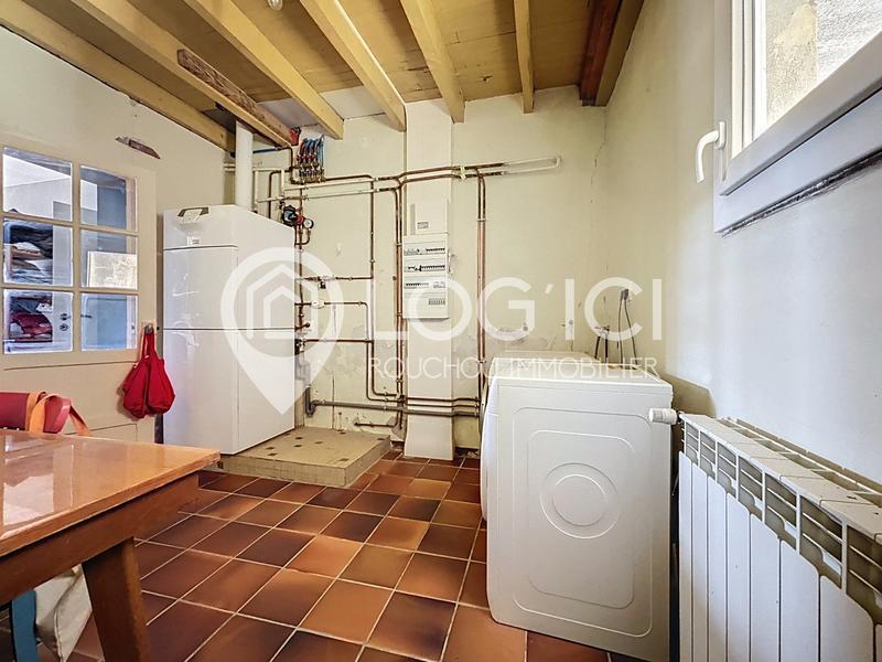 Maison - 225 m² - 8 pièces