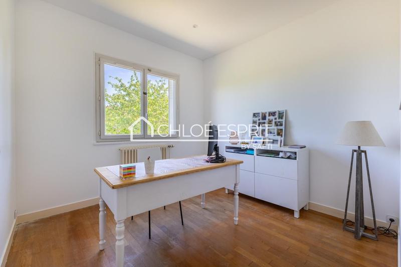 Maison - 167 m² - 10 pièces