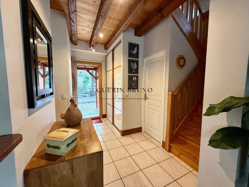 Maison - 208 m² - 11 pièces