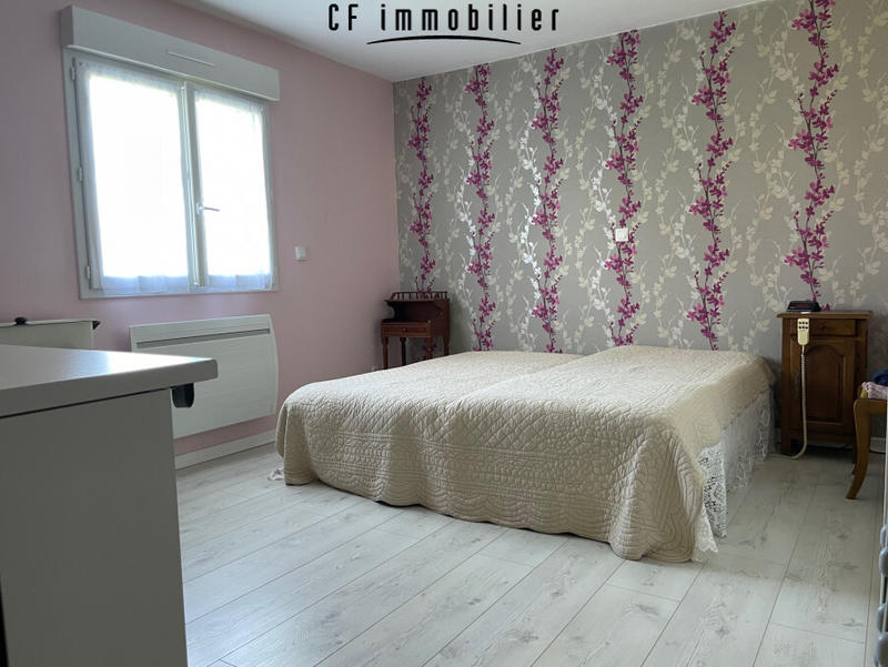 Maison - 220 m² - 6 pièces