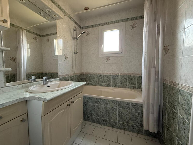 Maison - 84 m² - 5 pièces