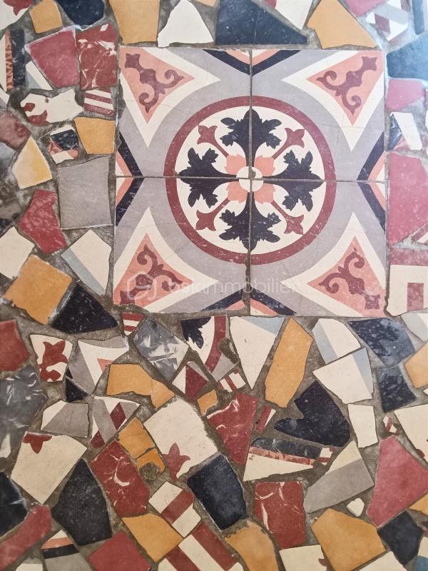 Demeure - 460 m² - 14 pièces