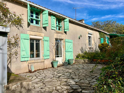 Maison - 229 m² - 9 pièces