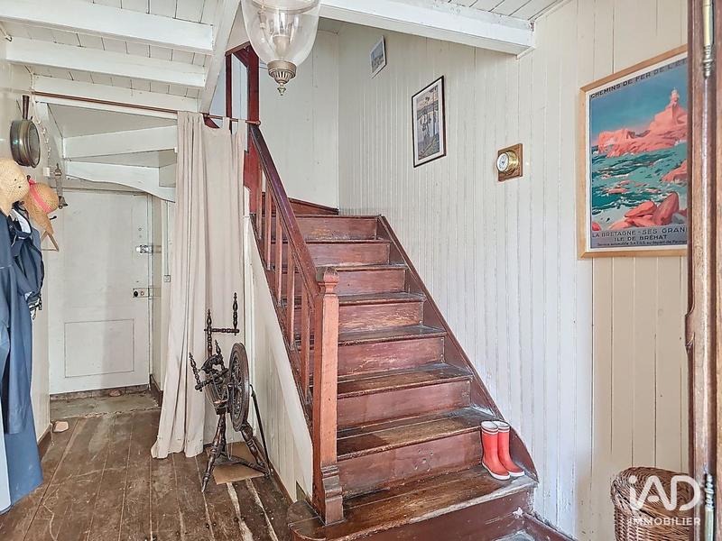 Maison - 208 m² - 9 pièces