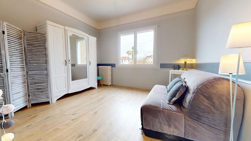 Maison traditionnelle - 109 m² - 6 pièces