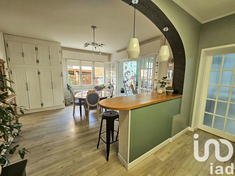 Maison - 180 m² - 7 pièces