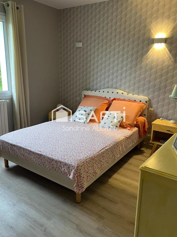 Maison - 94 m² - 5 pièces