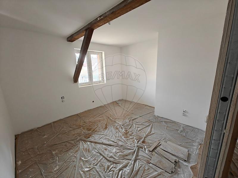 Maison - 89 m² - 4 pièces